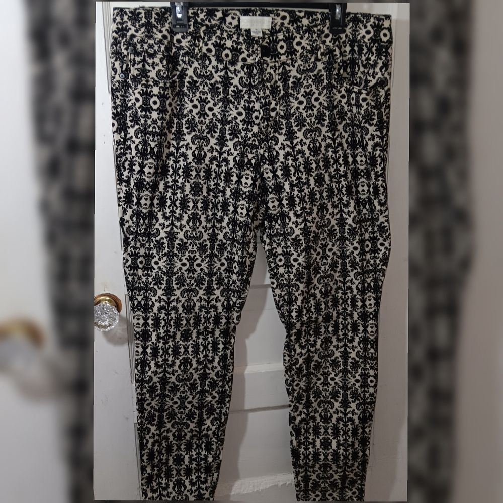 Forever 21 cream and black print jeans size 18